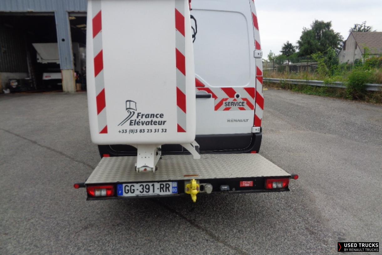 Renault Master
                                            125