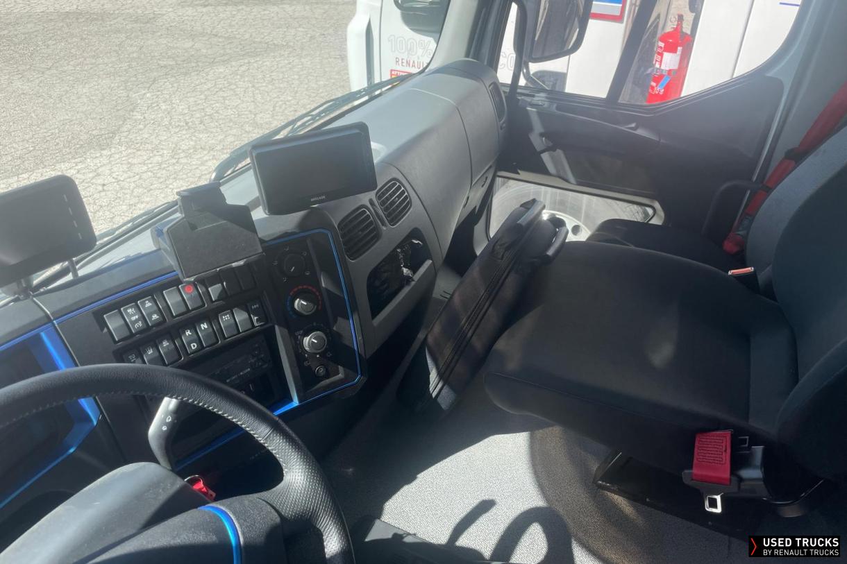 Renault Trucks D Wide 