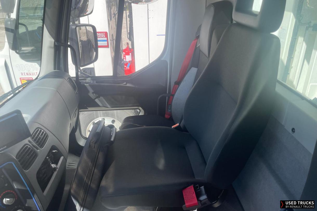 Renault Trucks D Wide 