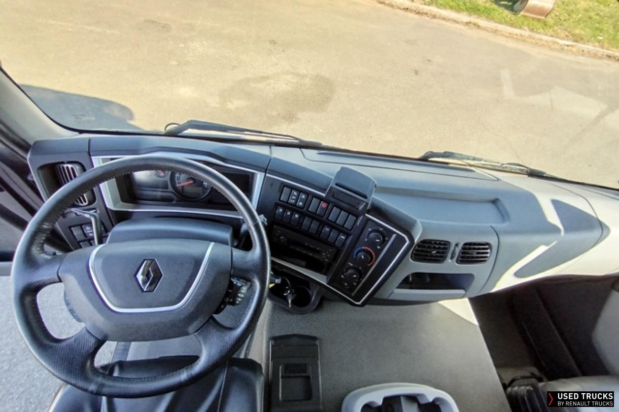 Renault Trucks D Wide 320