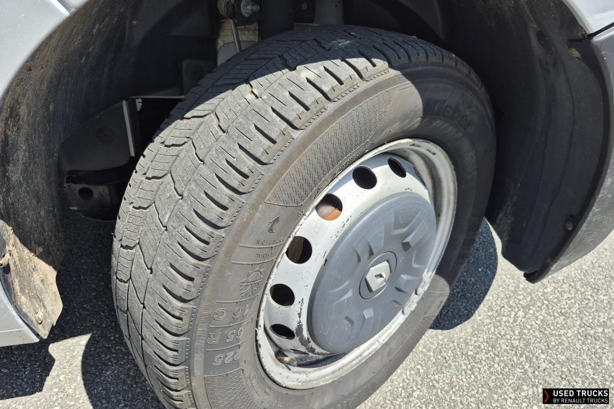 Renault Trucks Master 145