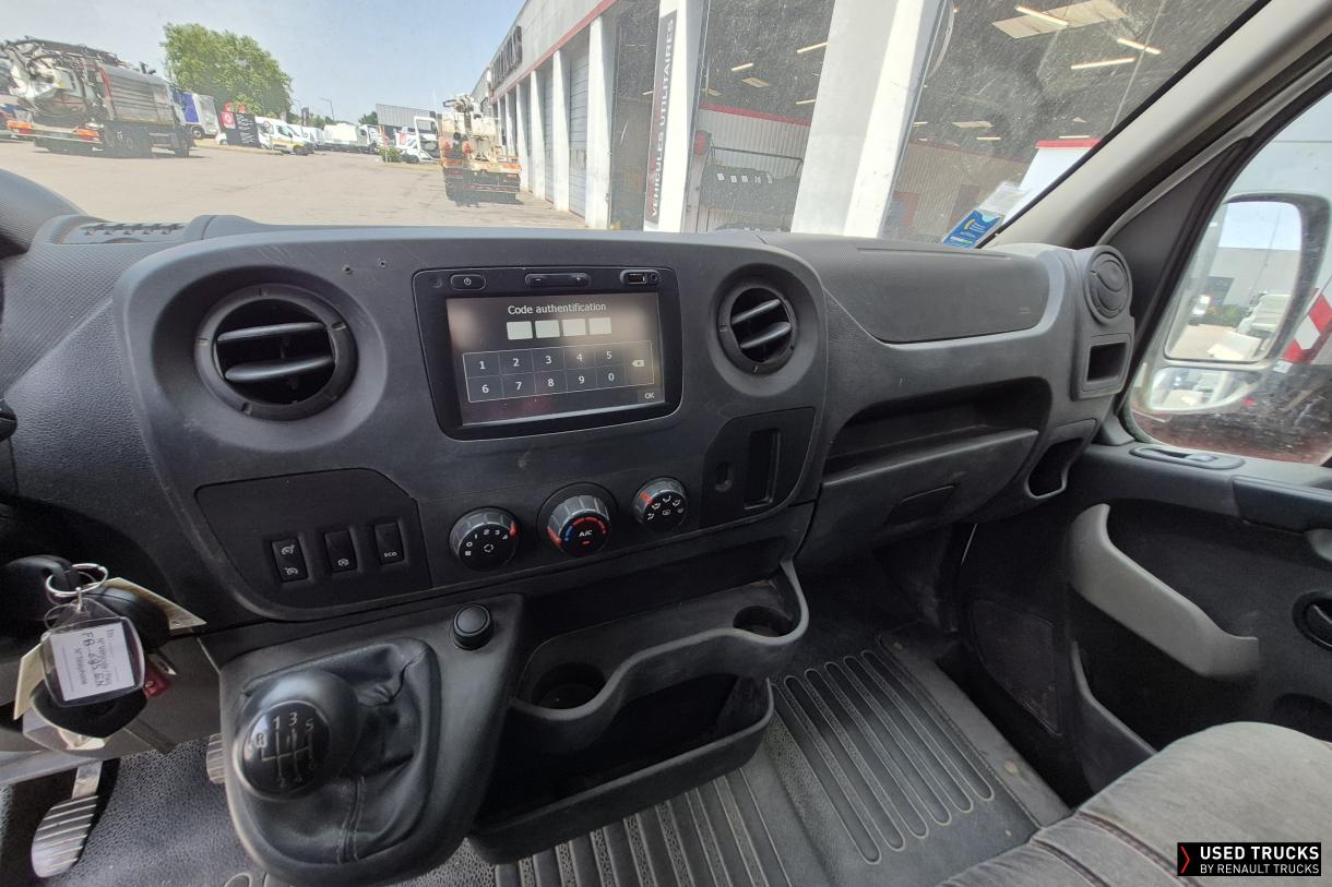 Renault Trucks Master 145