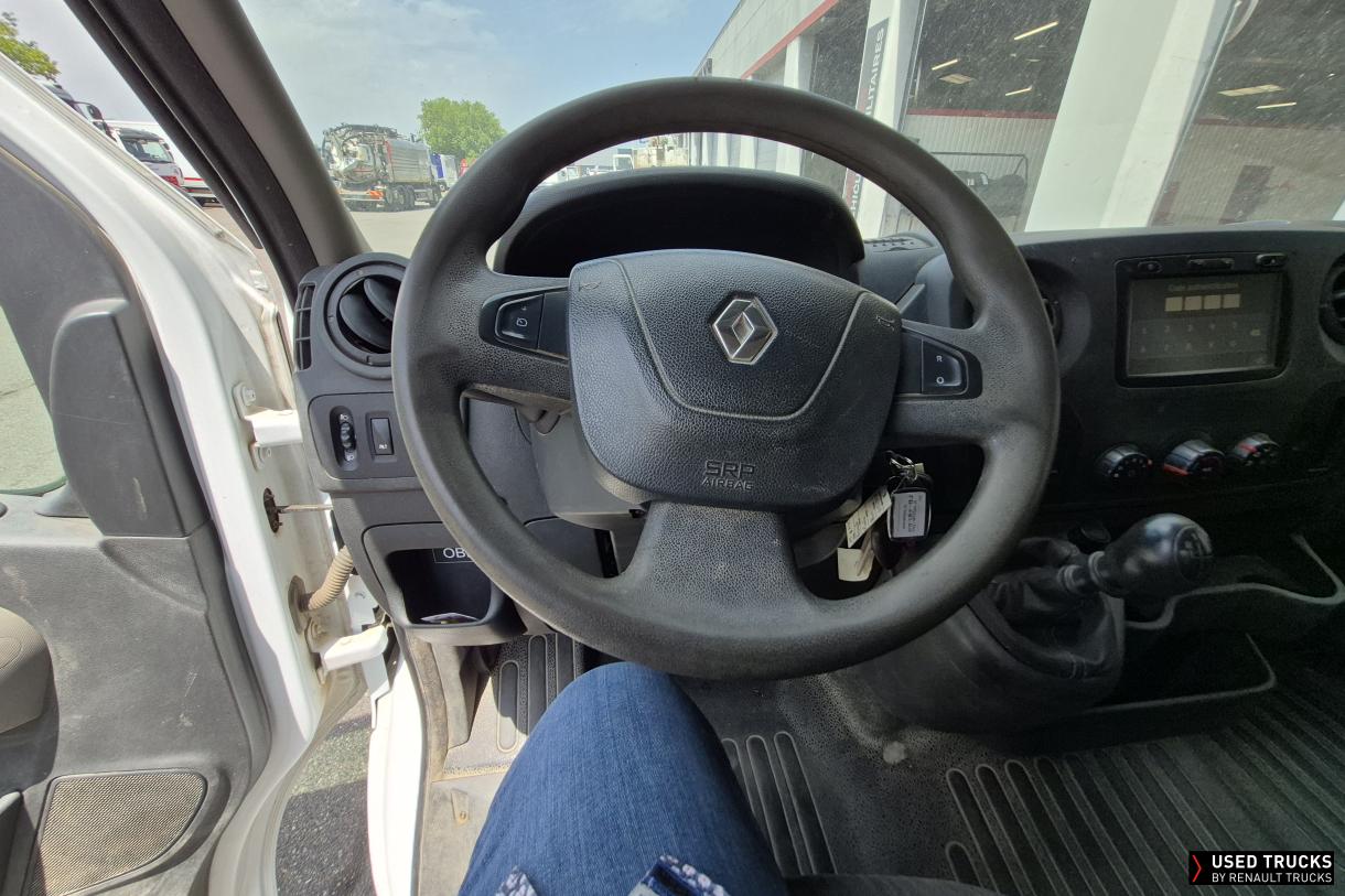 Renault Trucks Master 145