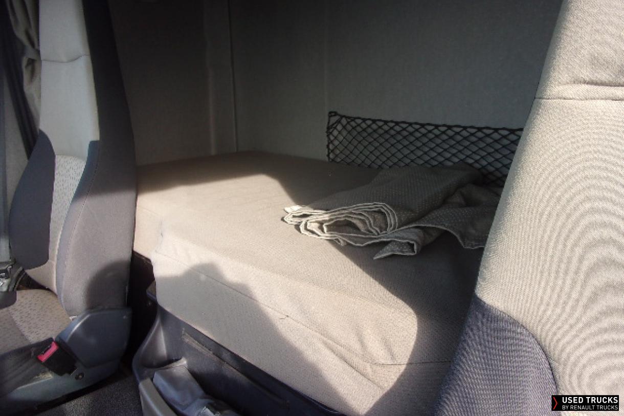 Renault Trucks Premium 460