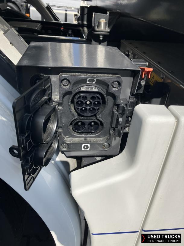 Renault Trucks D Wide 