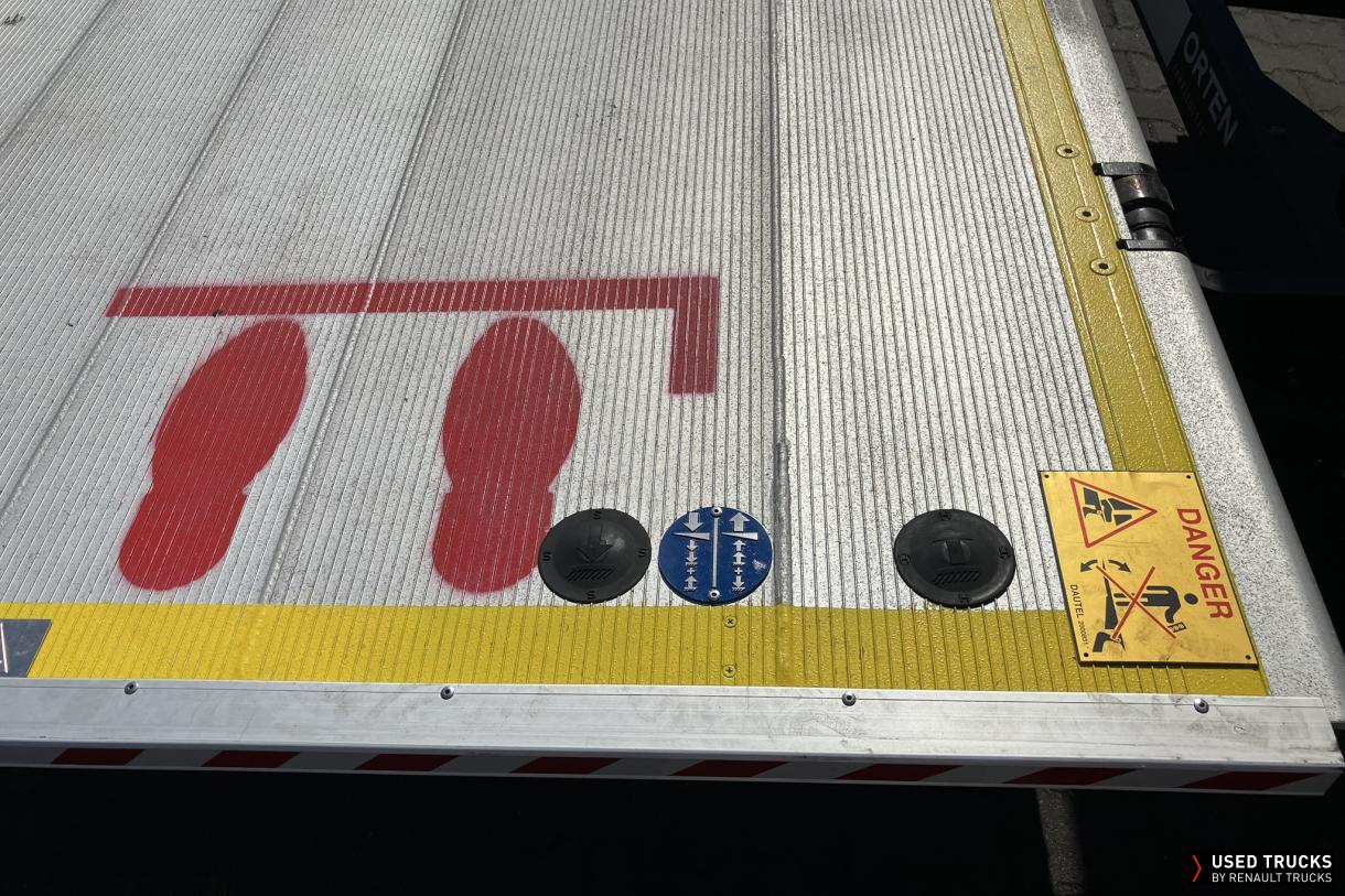 Renault Trucks D Wide 