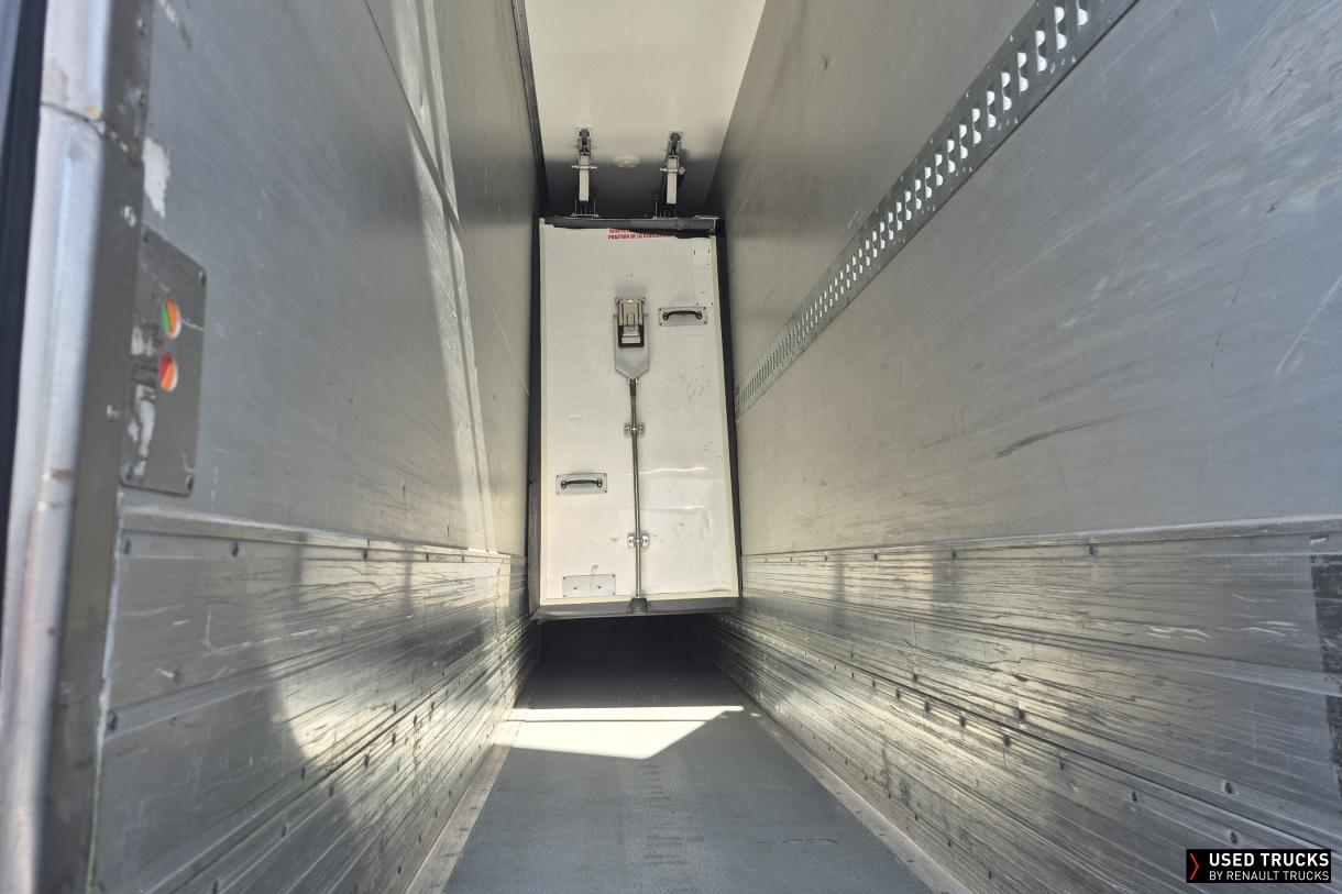 Renault Trucks D Wide 320