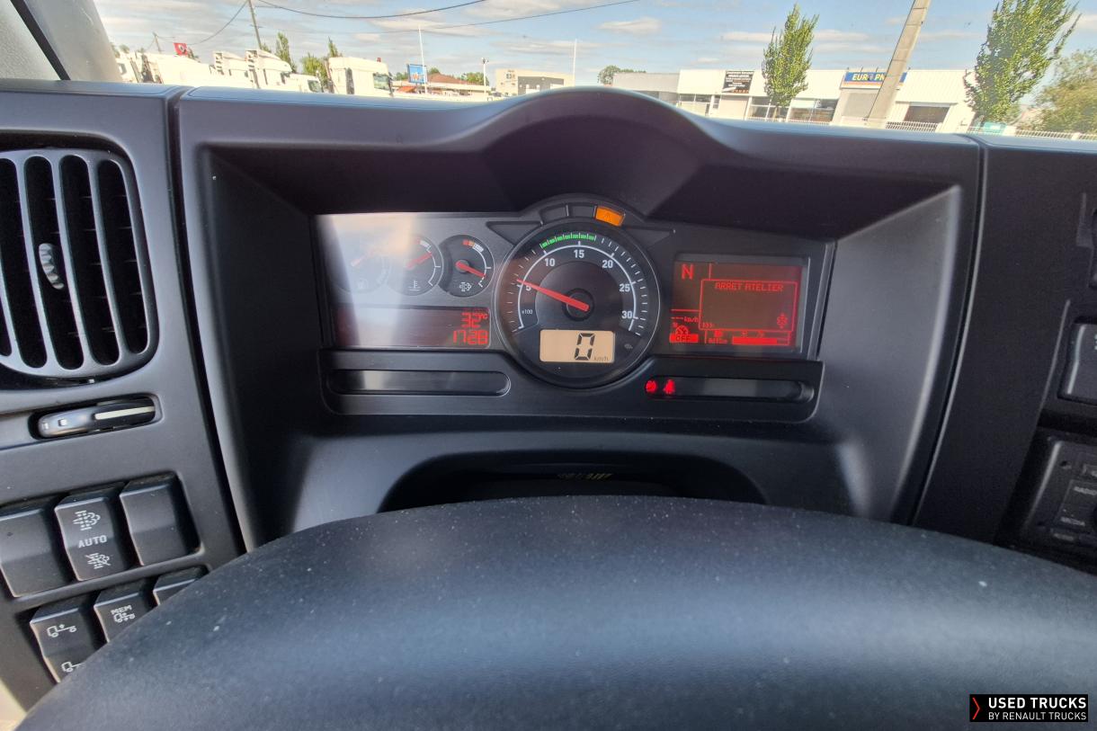 Renault Trucks D Wide 320