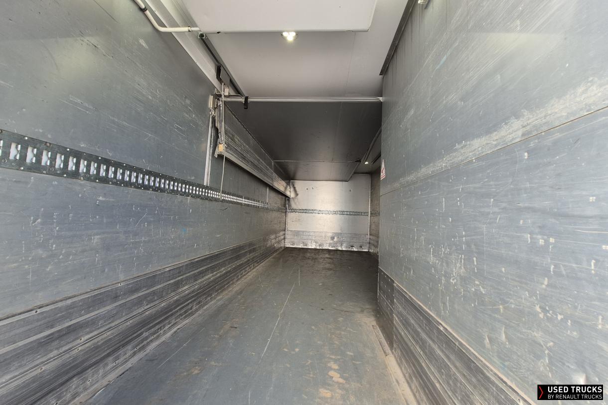 Renault Trucks D 240