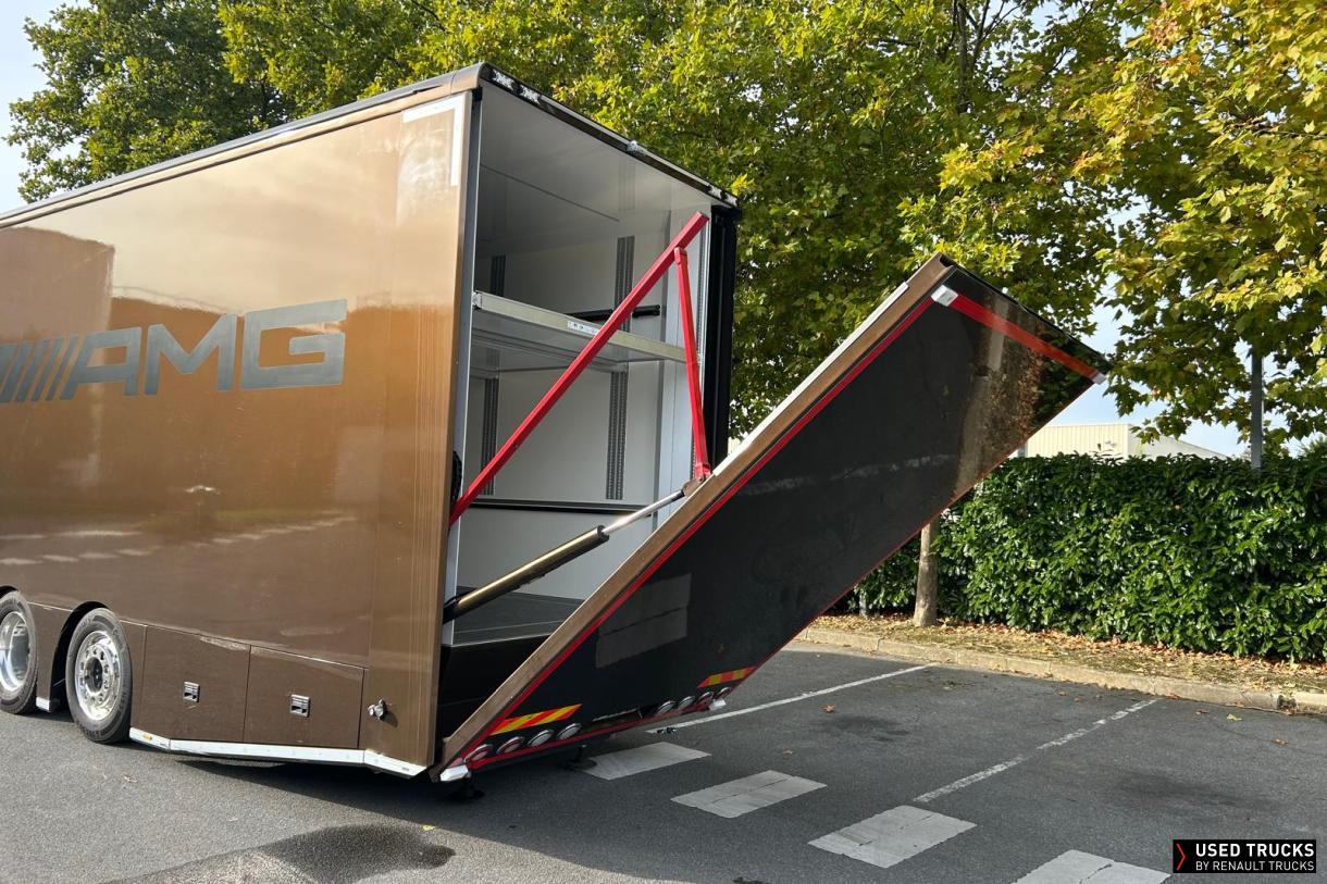 Mercedes-Benz Actros 530