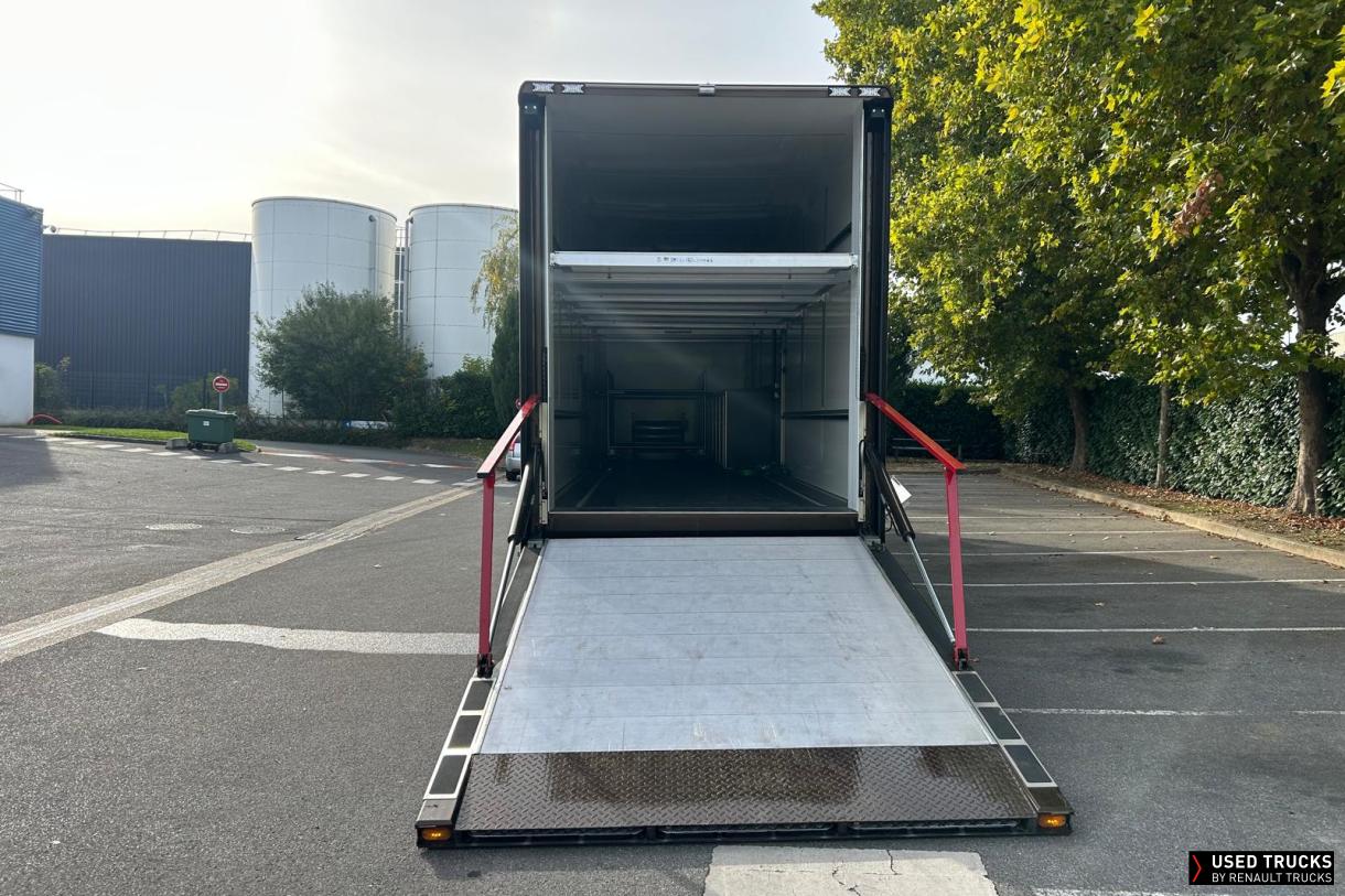 Mercedes-Benz Actros 530