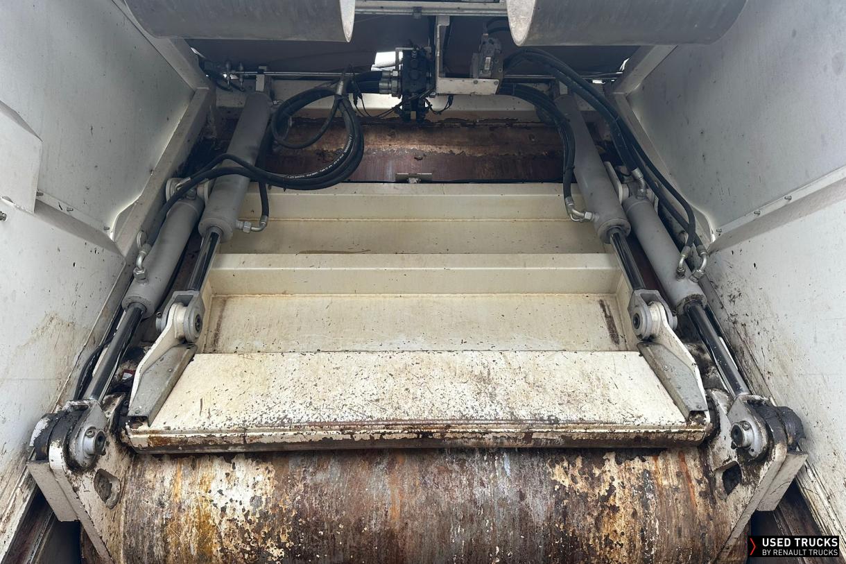 Renault Trucks D Wide 380