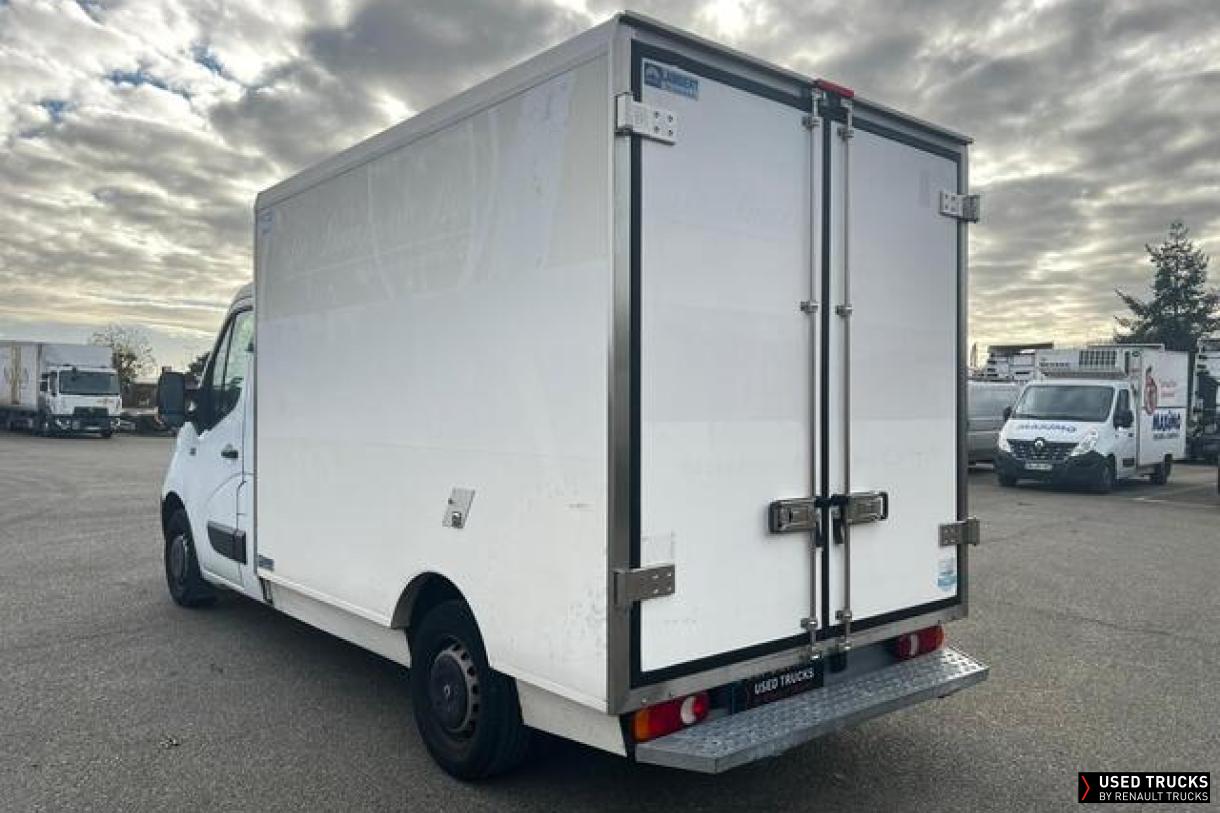 Renault Trucks Master 145