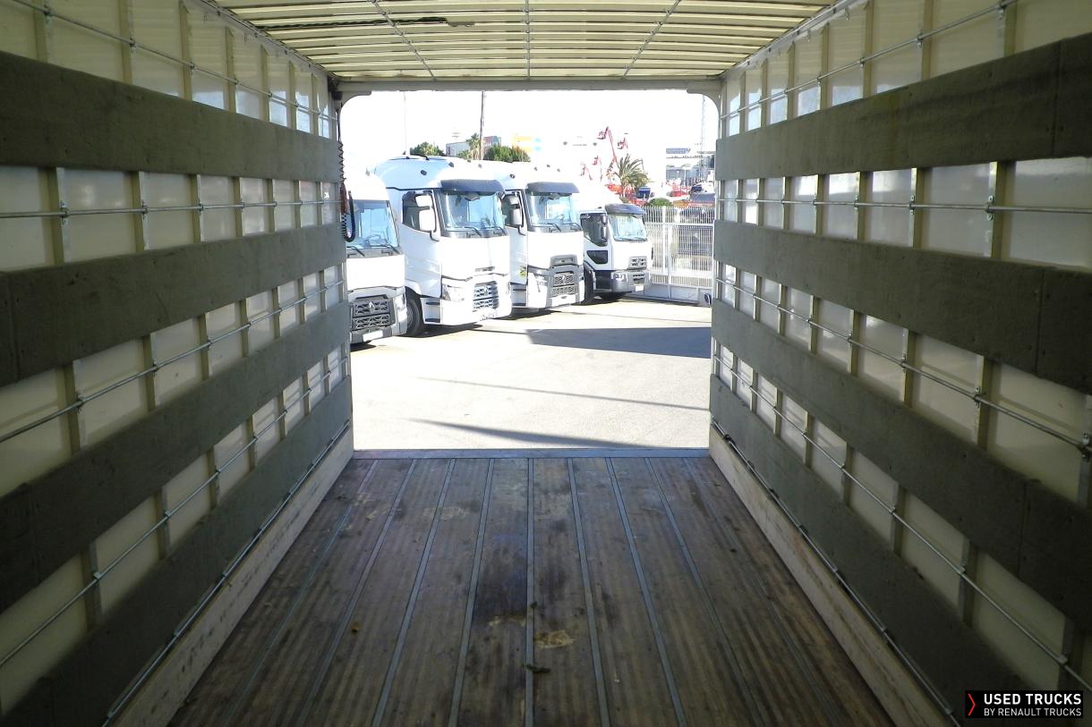 Renault Trucks D Wide 320