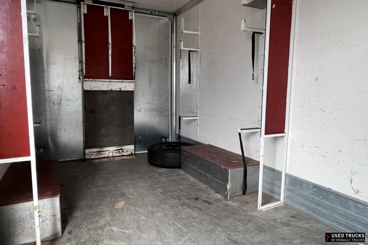 Renault Trucks Master 165