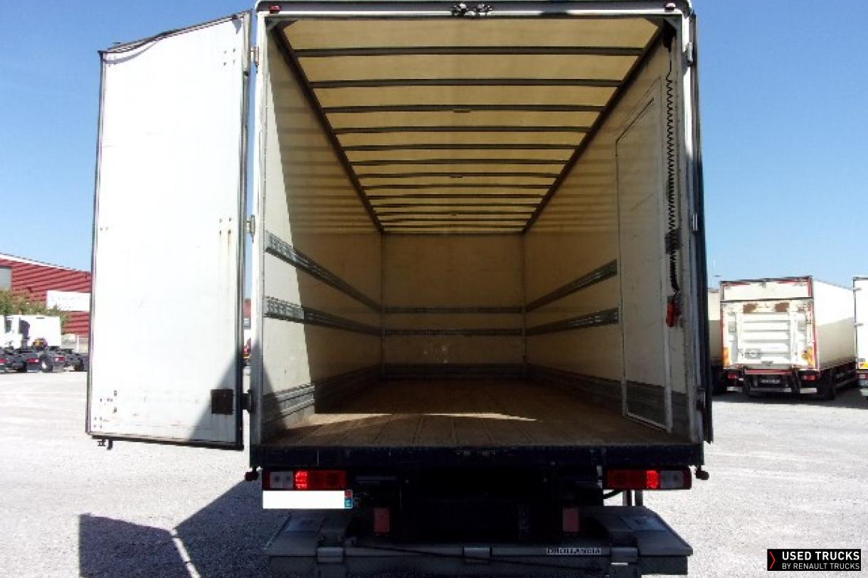 Renault Trucks D Wide 320