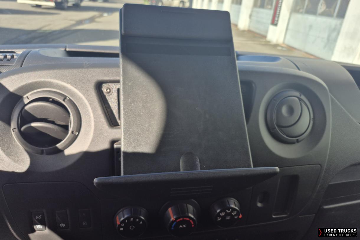 Renault Trucks Master 145