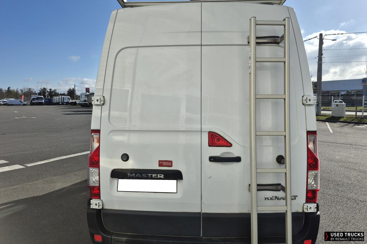 Renault Trucks Master 145