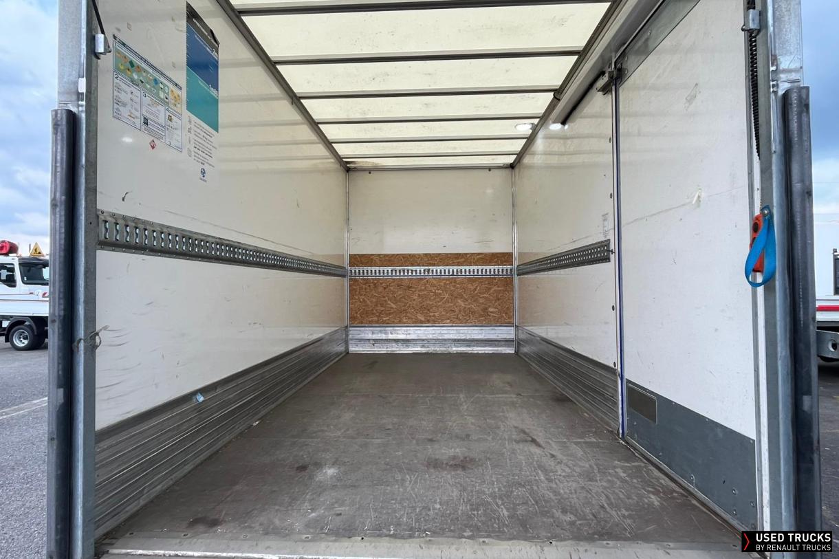 Renault Trucks Master 145