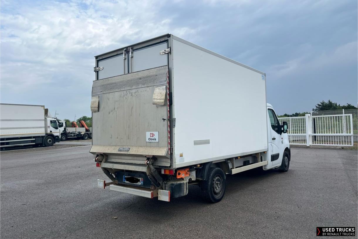 Renault Trucks Master 145