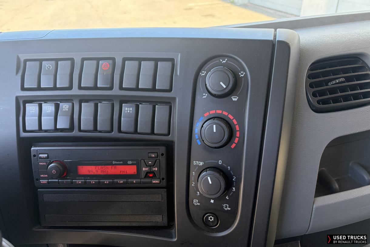 Renault Trucks D 240
