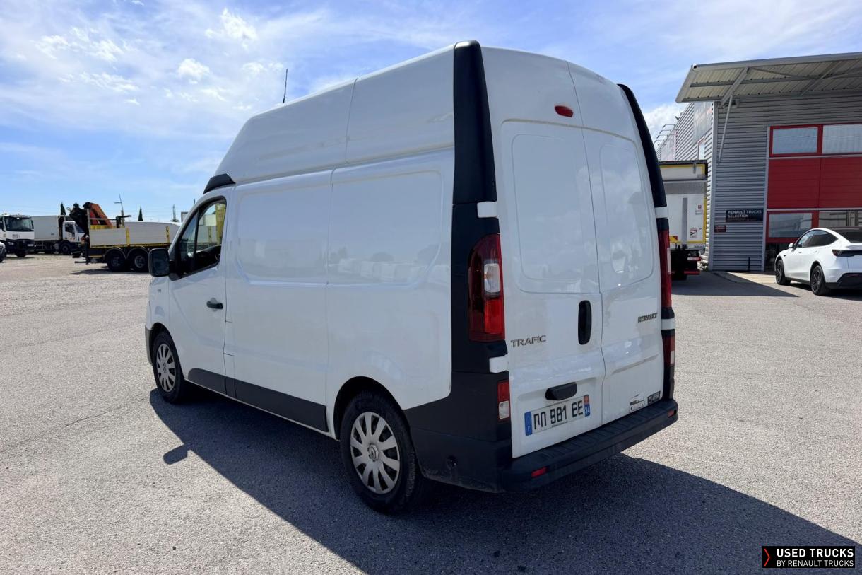 Renault Trucks Trafic 145