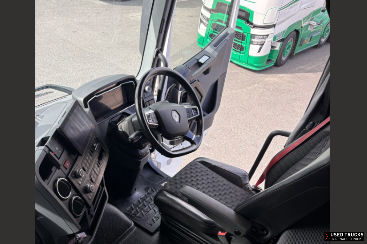 Renault Trucks T High 