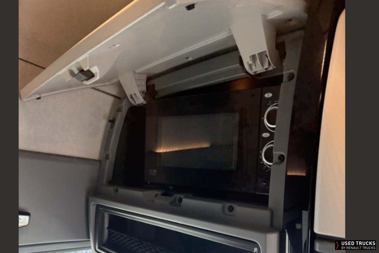 Renault Trucks T High 