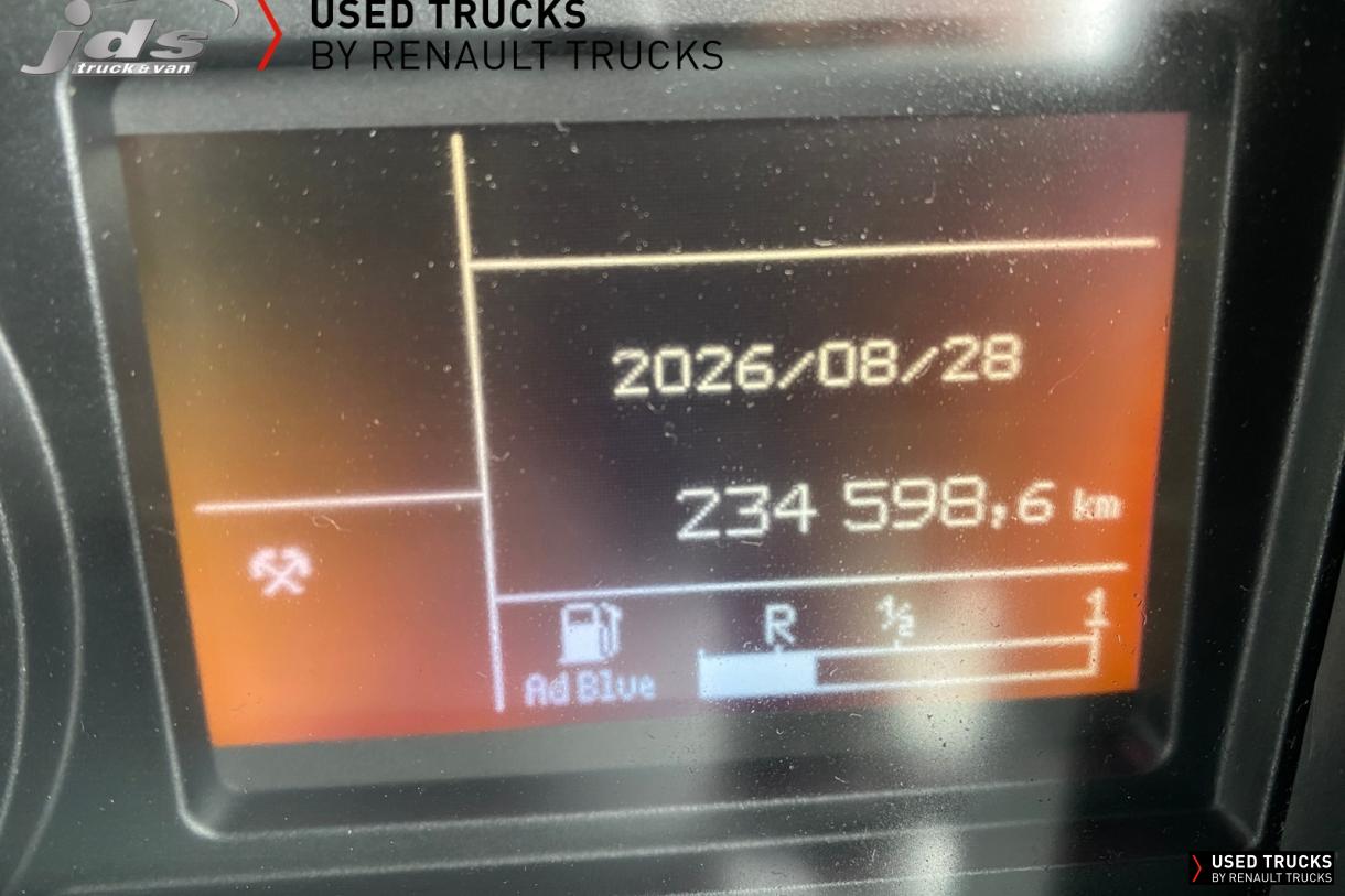 Renault Trucks D Wide 320
