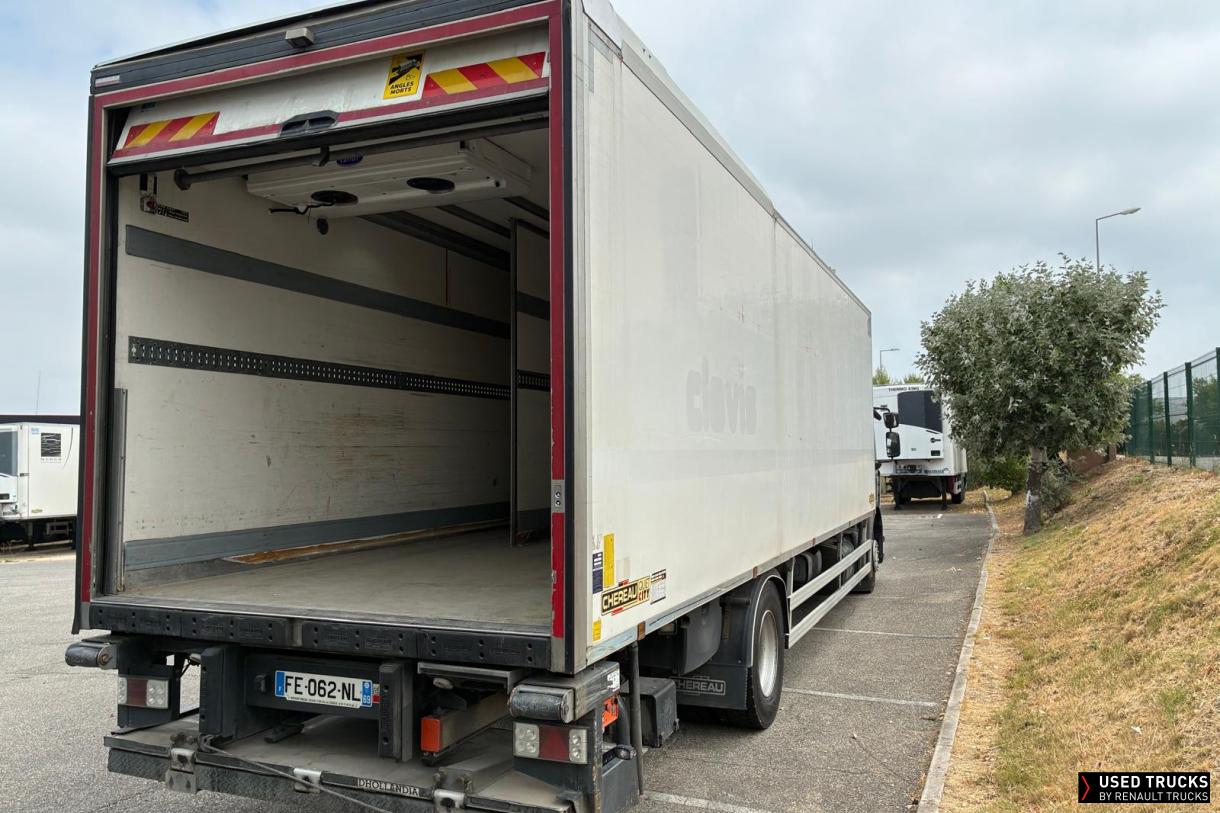 Renault Trucks D Wide 320