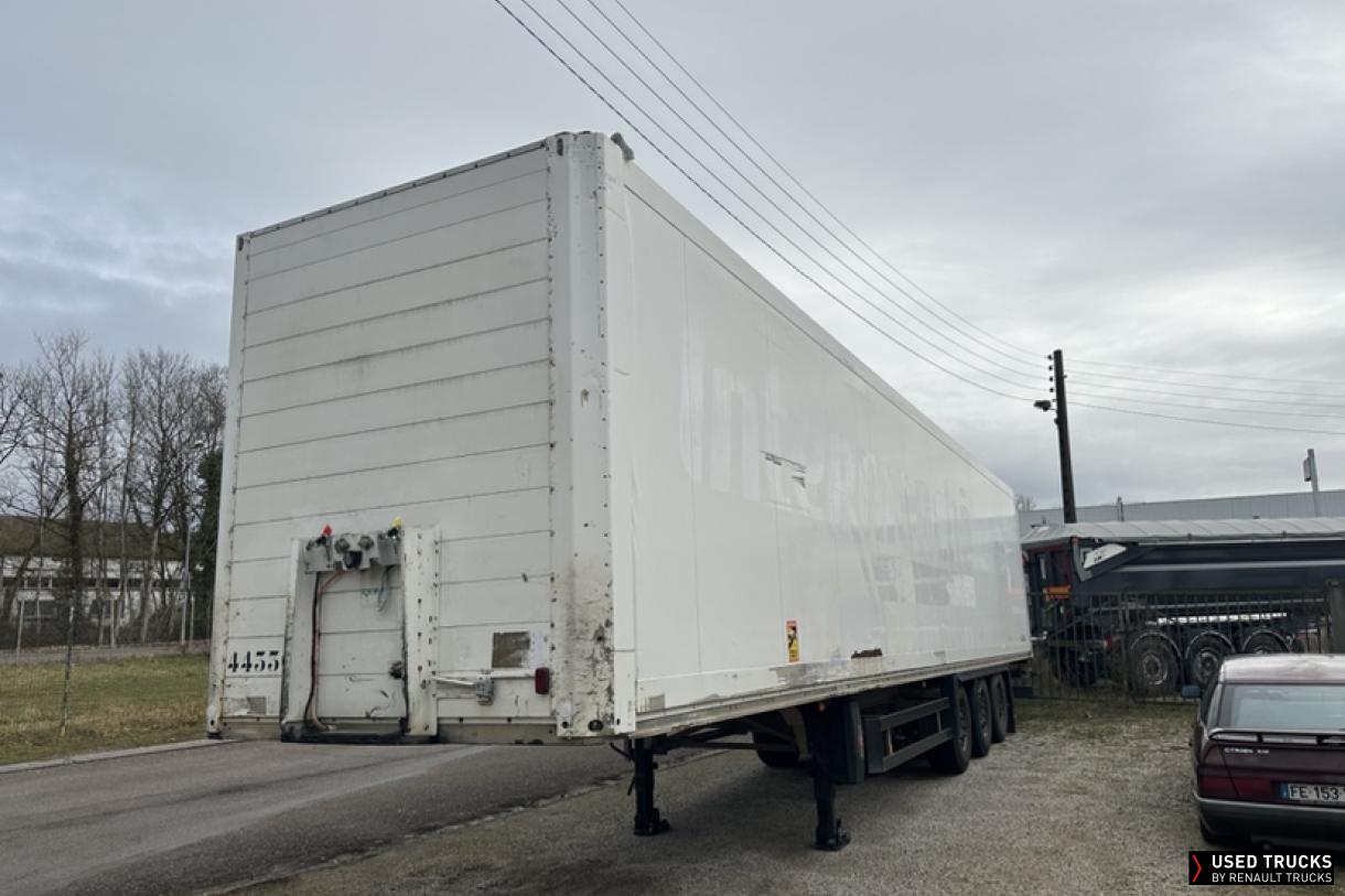 Renault Trucks SCHMITZ CARGOBULL 