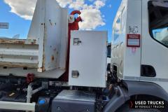 Renault Trucks D
                                          240