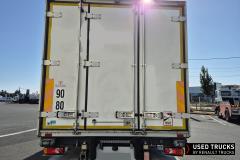 Renault Trucks D
                                          240