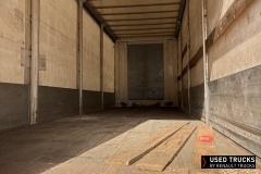 Renault Trucks Premium Distribution
                                          320